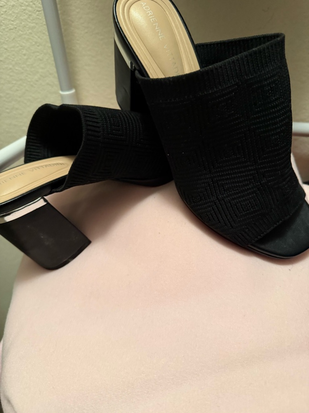 Adrienne Vittadini Black Slip-On Mule Heels - Picture 2 of 2